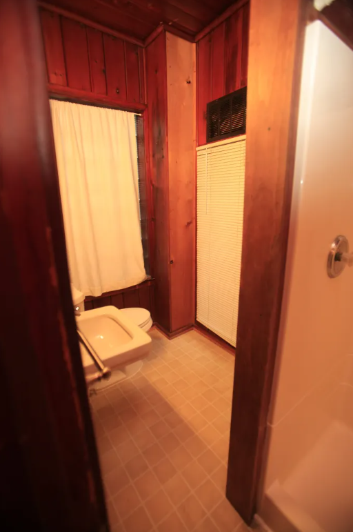 507-7 bathroom